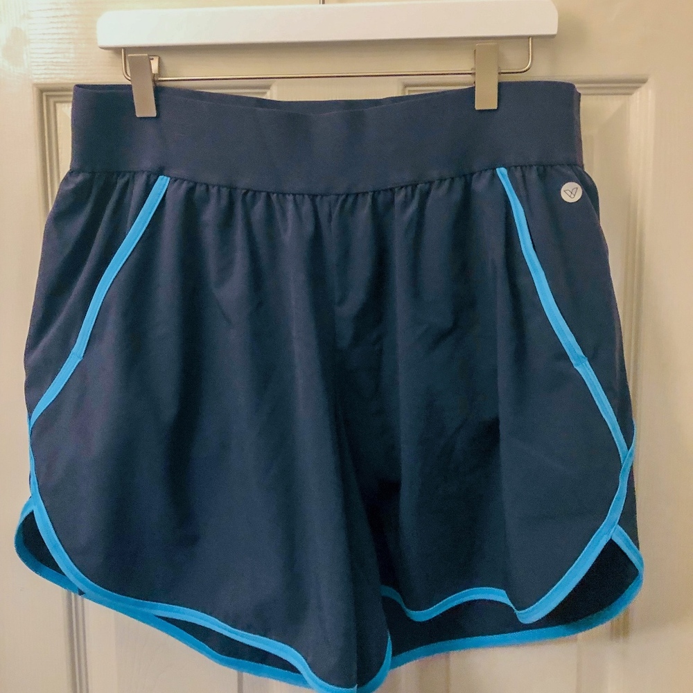 NWOT Lane Bryant LIVI Active Layered Shorts